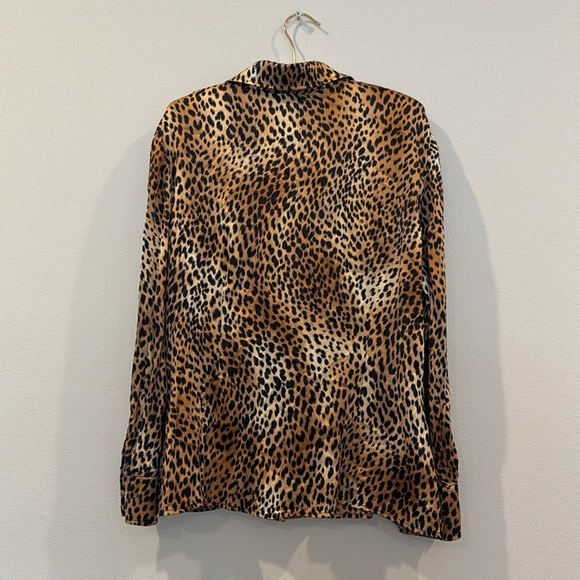 ST. JOHN animal print blouse/shirts - Picture 3 of 6